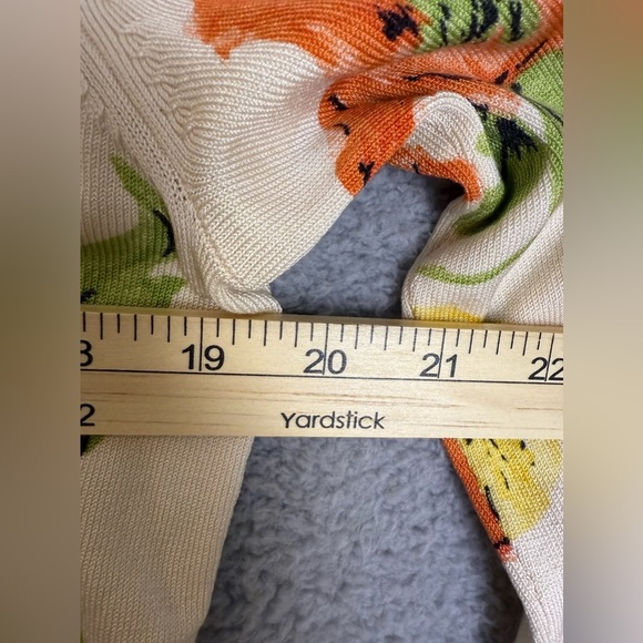 Belford silk blend poppy sweater size medium preowned - Picture 6 of 8